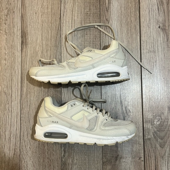 Nike Shoes - Nike Air Max: Read Description